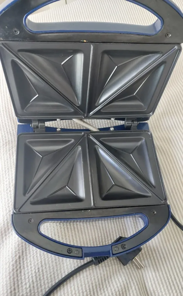 Sandwichera Silvan azul