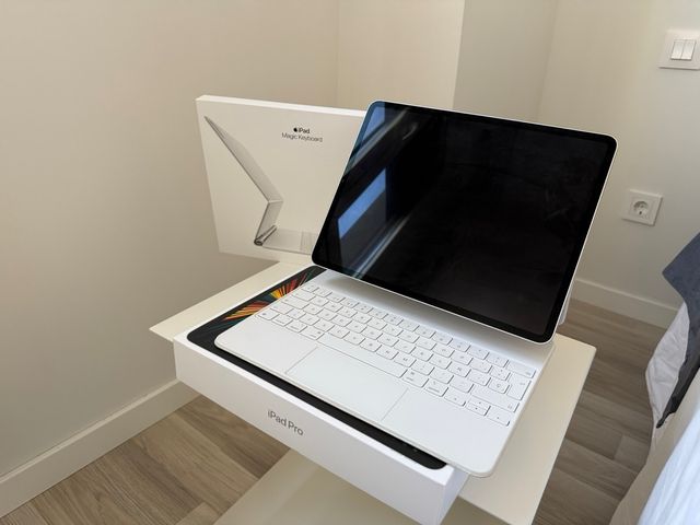 iPad Pro 12.9 2021 128GB Gris + Teclado iPad Pro