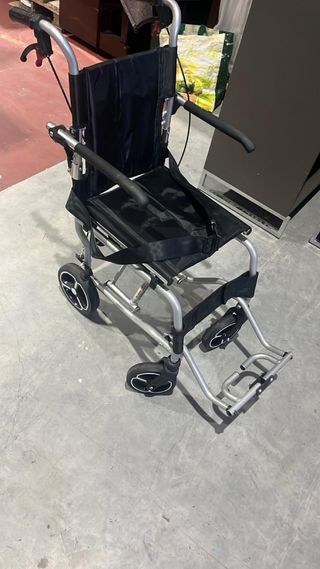 silla de ruedas, válida solo para andar x casa.