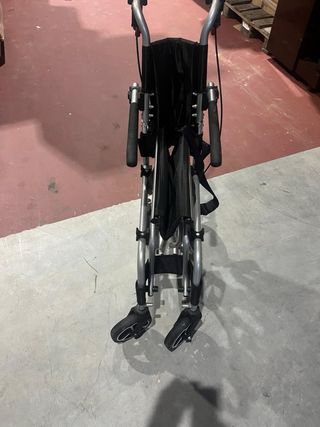 silla de ruedas, válida solo para andar x casa.