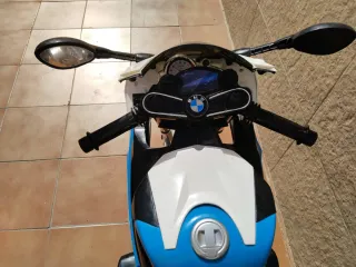 Moto de batería infantil BMW
