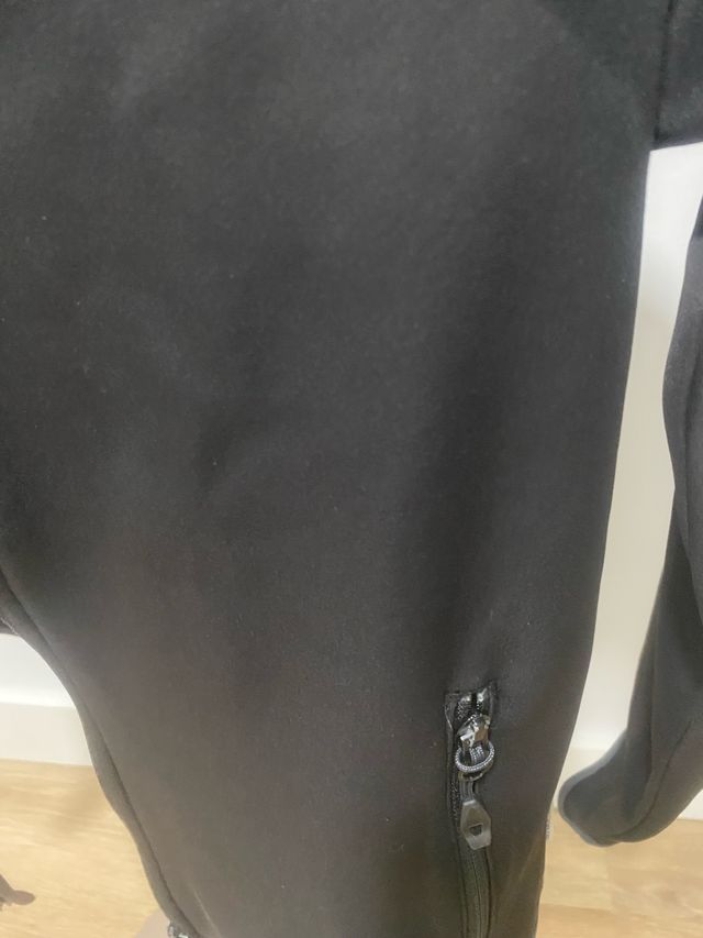 Chaqueta cortavientos Quechua negra