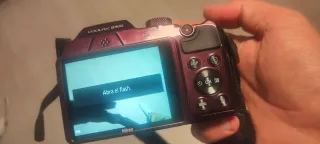 Cámara Nikon Coolpix B500 Negra/Morada