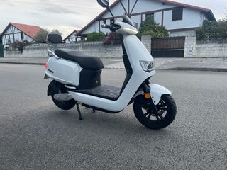 Sunra Robo RS - Moto Eléctrica 125cc - 2022