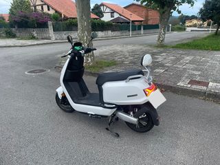 Sunra Robo RS - Moto Eléctrica 125cc - 2022