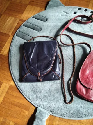 Lote 2 Bolsos Piel morado y Rojo
