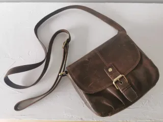 Bolso / bandolera pequeño de piel marrón