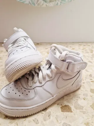 Nike Air Force 1 Mid Blancas