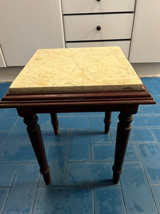 Mesitas de madera para restaurar