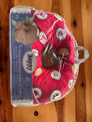 Cojín de lactancia Boppy