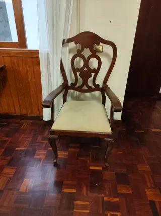 Conjunto comedor madera clásico