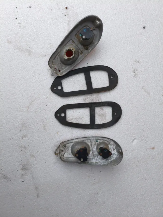 Pilotos Traseros Seat 600 (Pareja)