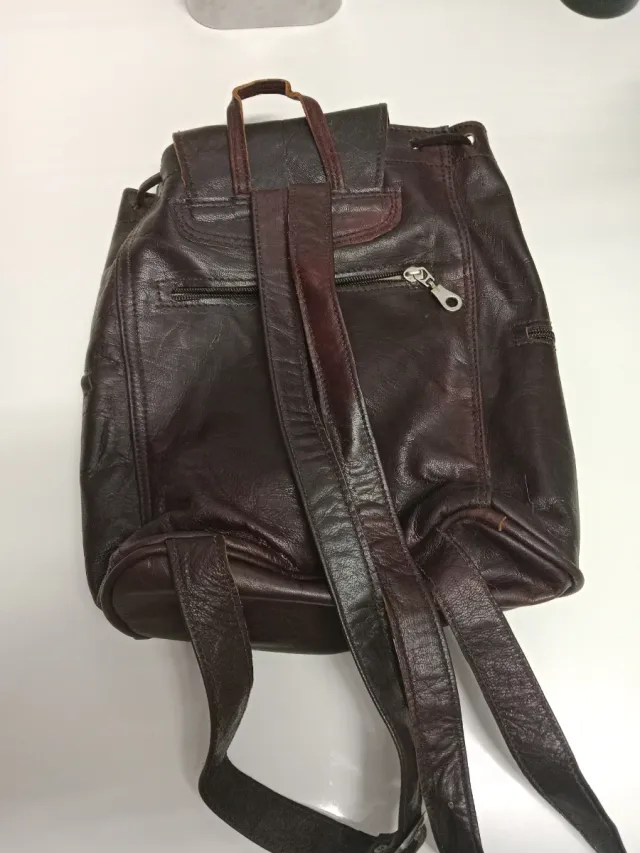 Mochila pequeña de cuero marrón 30cm de alto