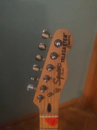 Guitarra Eléctrica Squier by Fender Negra