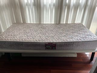 Cama individual con somier