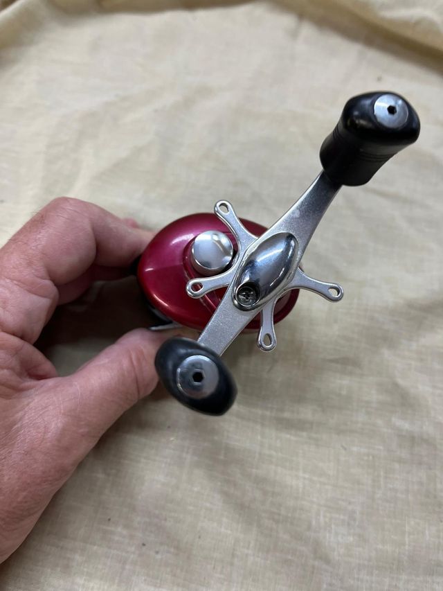 Carrete de pesca Sakura 4006BC