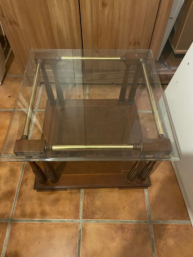 Mesa auxiliar cristal y madera
