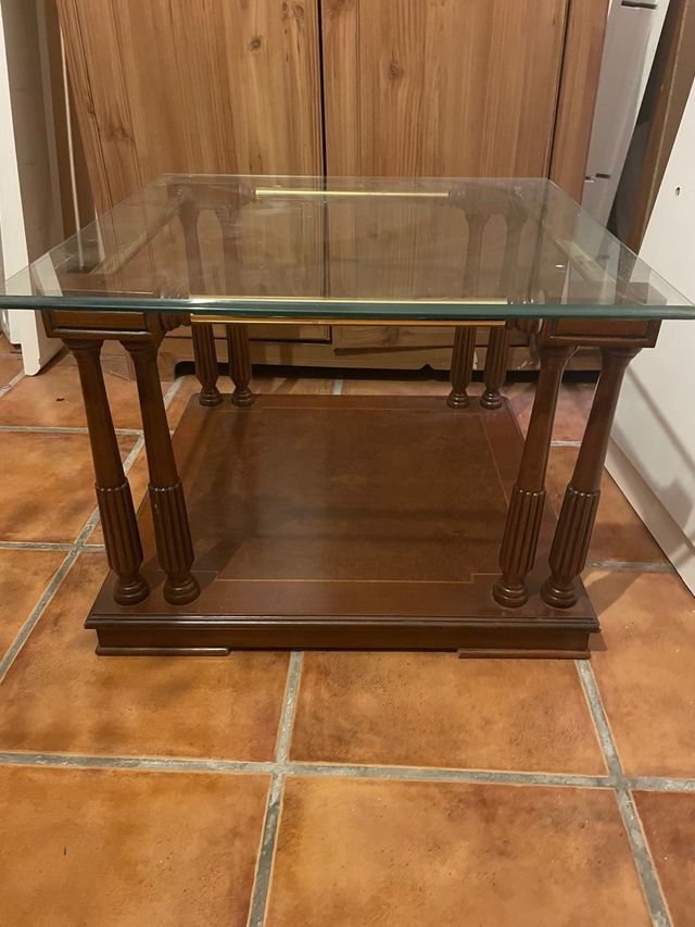 Mesa auxiliar cristal y madera