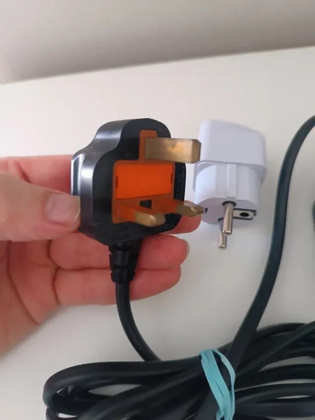 Cargador Nintendo 64 UK