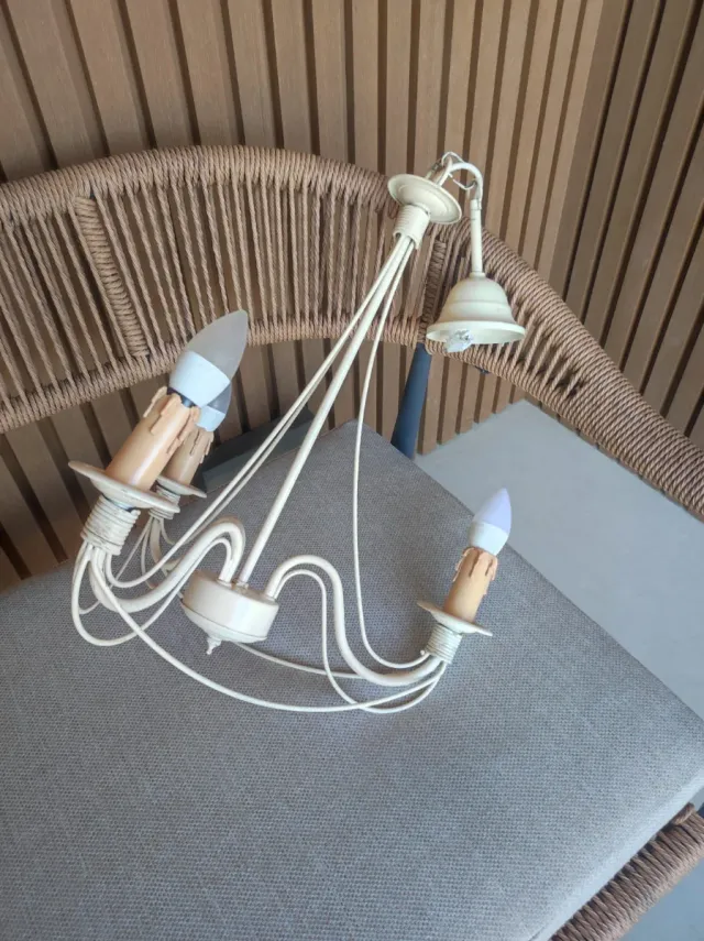 Lámpara de techo beige metal y plástico