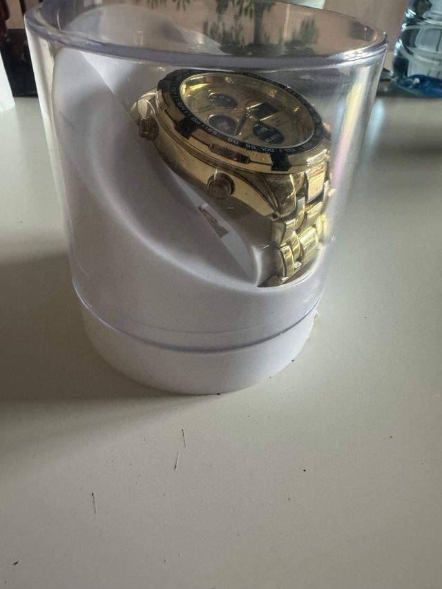 Reloj Gene Mon Cross Dorado Deportivo