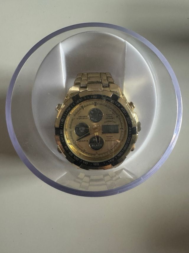 Reloj Gene Mon Cross Dorado Deportivo