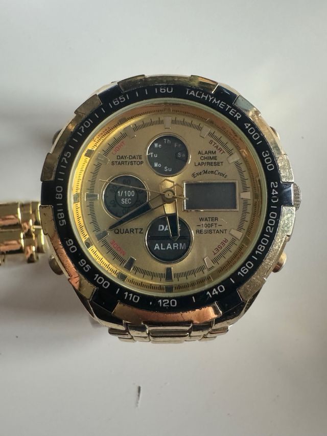 Reloj Gene Mon Cross Dorado Deportivo