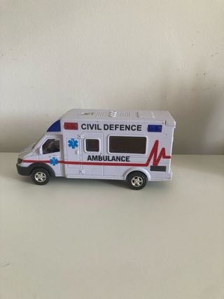 Ambulancia de juguete