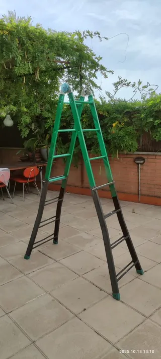 Escalera extensible de hierro

