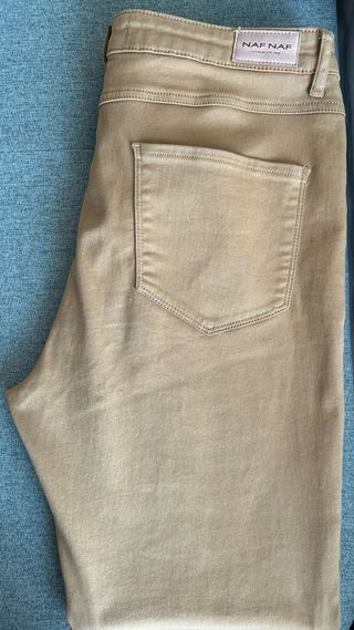 Pantalón Naf Naf beige mujer,talla 44
como nuevo