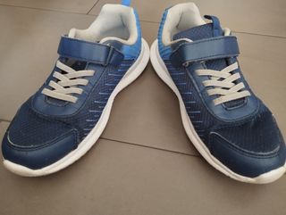 Zapatillas deportivas niño azul