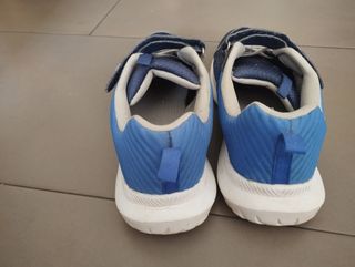 Zapatillas deportivas niño azul