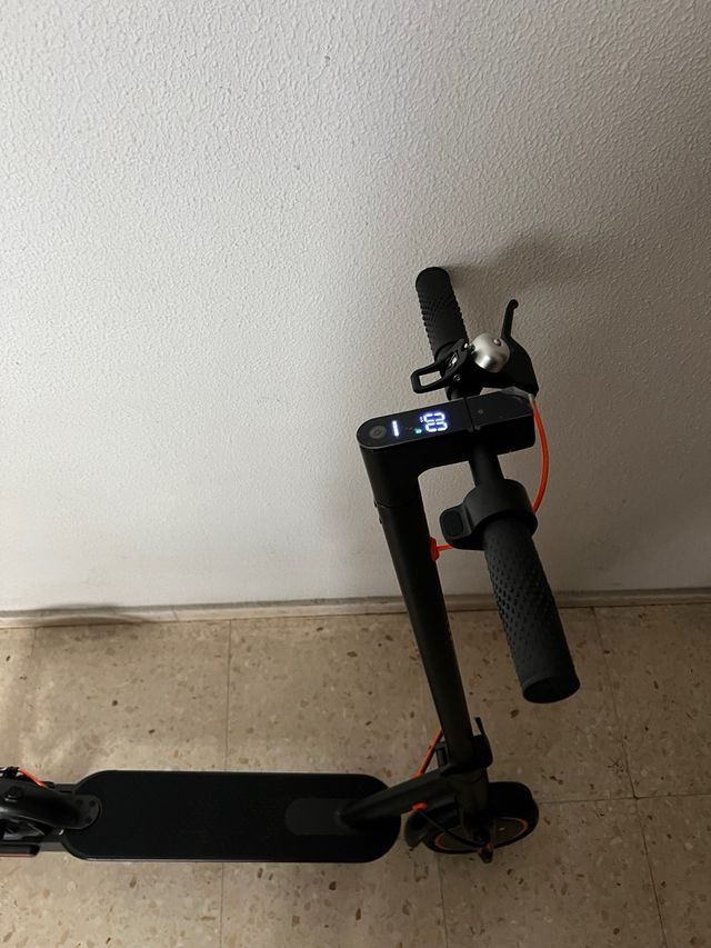 Scooter elettrico nero Todmart