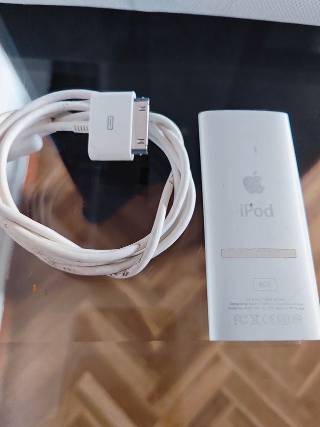 iPod Nano 4ta Gen 8GB Plata 