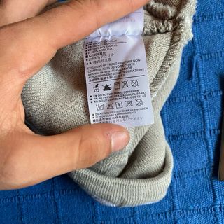 Gorro Arc'teryx Beige con Logo Blanco