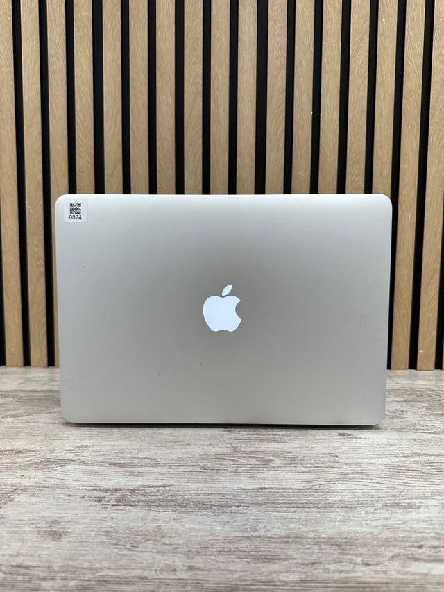 MacBook Air 13" 2017 i5 8gb 128gb SSD