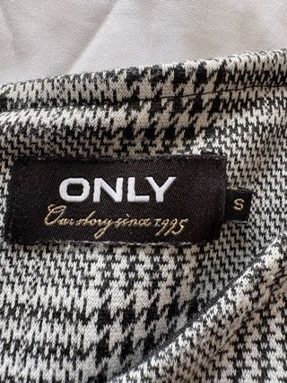Vestido de cuadros Only
