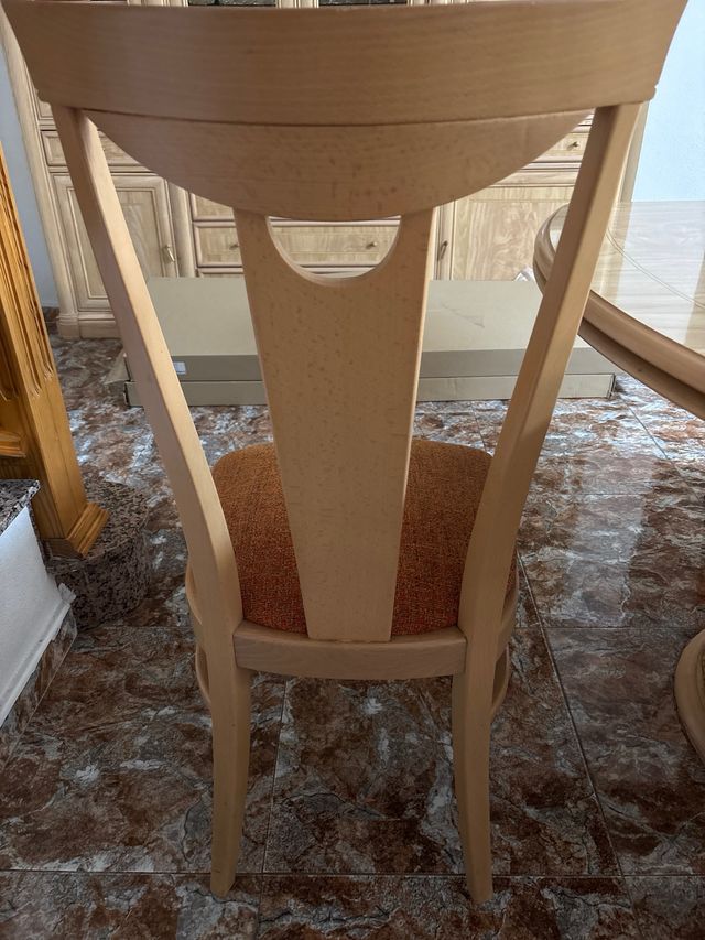 Mesa comedor extensible(1.80x0.9) +5 sillas madera