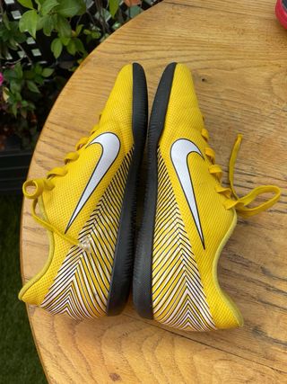 Zapatillas de fútbol sala Nike amarillas