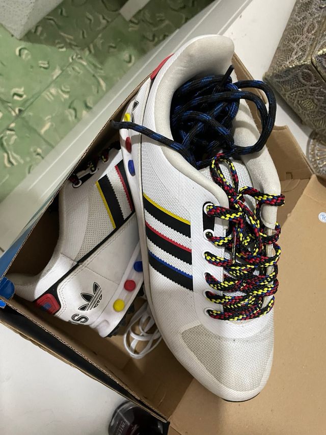 Zapatillas Adidas Blancas y Multicolor