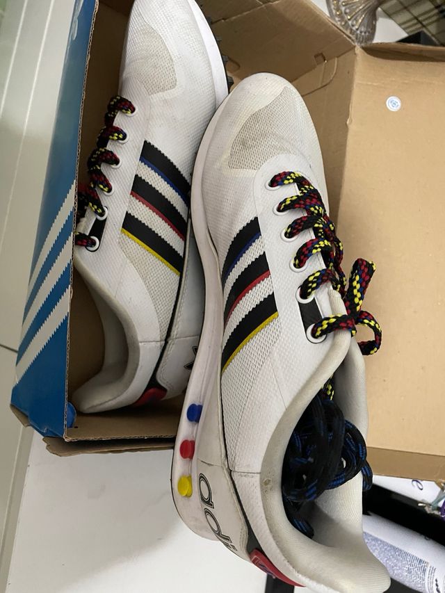 Zapatillas Adidas Blancas y Multicolor