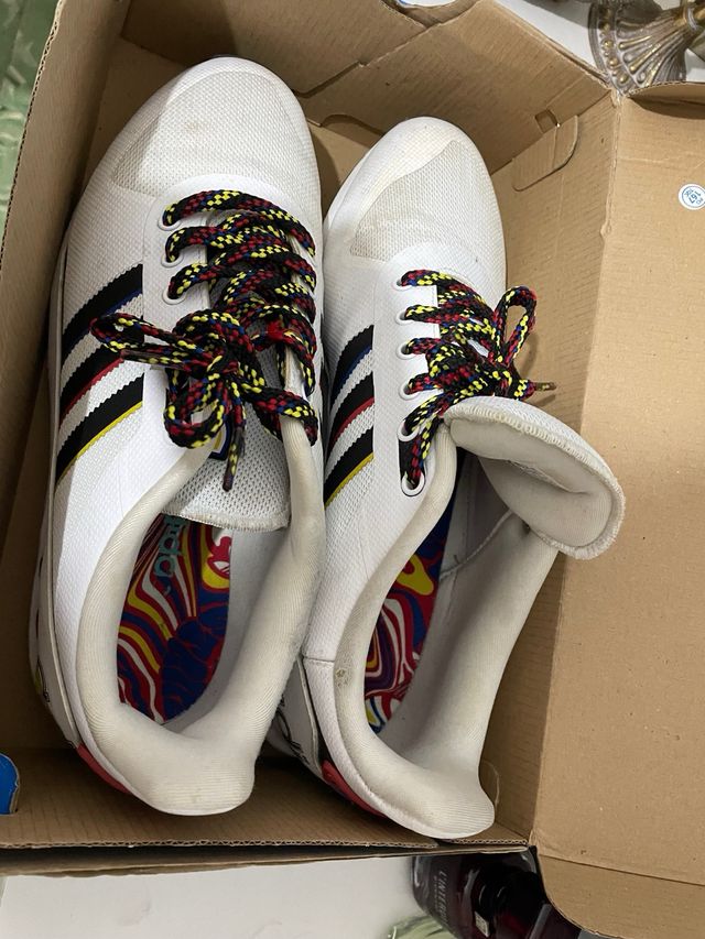 Zapatillas Adidas Blancas y Multicolor