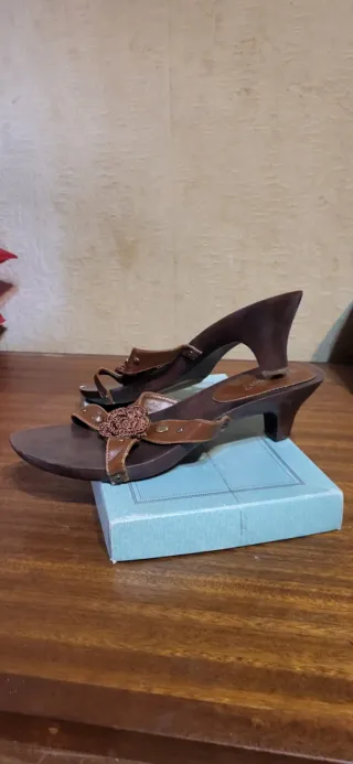 Sandalias Marrones Tacon Bajo
