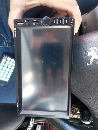 Pantalla Radio Coche 7018B