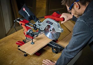 Einhell Sierra ingletadora de tracción TE-SM 10 L 