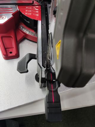 Einhell Sierra ingletadora de tracción TE-SM 10 L 