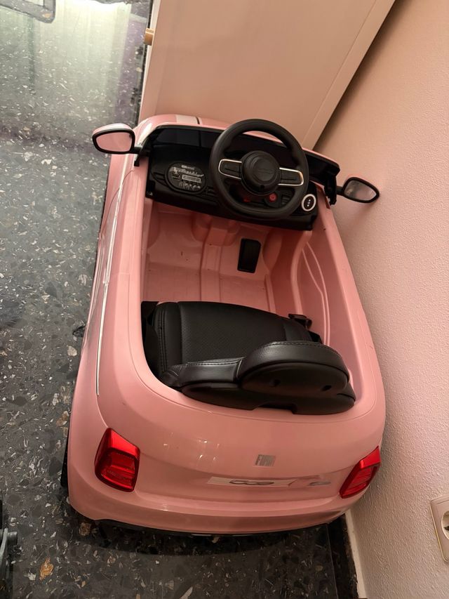 Coche eléctrico Fiat 500 rosa para niña