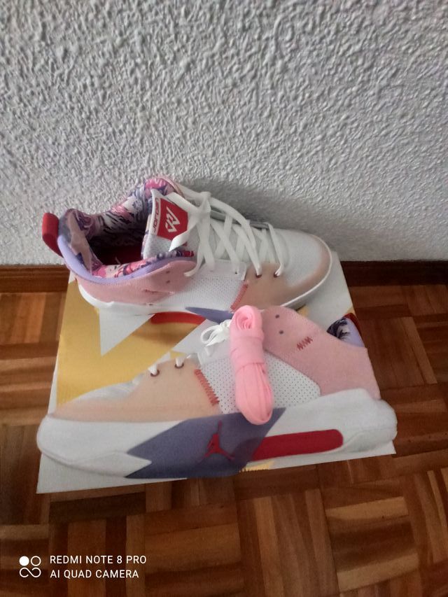Jordan One Take 5 Rosa y Blanco