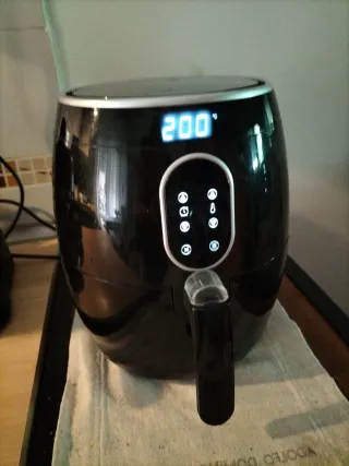 Freidora de aire caliente 200°C