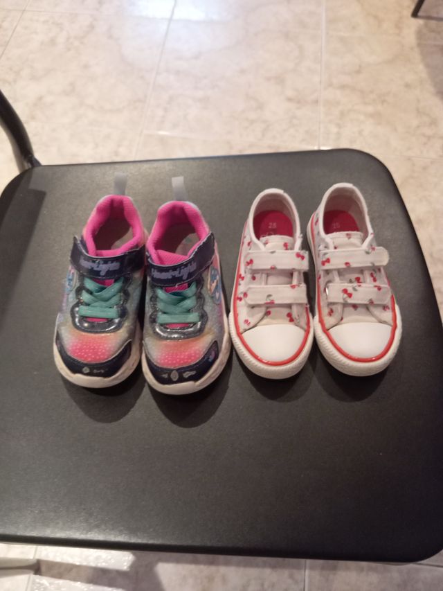 Zapatillas niña 2 pares un Skechers y una Merkal